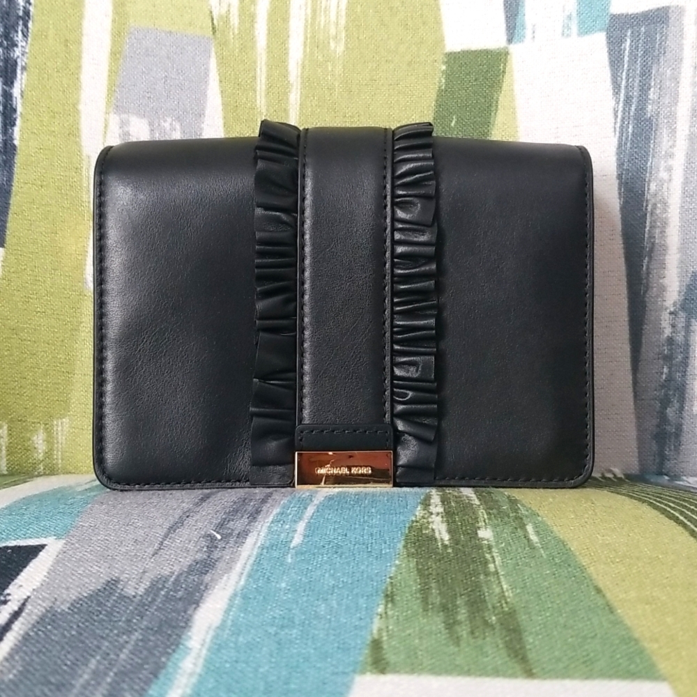 Michael Kors Cute Crossbody In Black With Light Gold Tone Hardware EUC